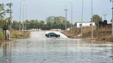 5 dakikada sokaklar göle döndü