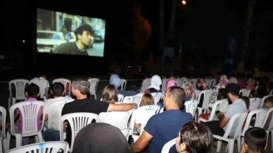 Akdenizliler açık hava sinemasıyla nostalji yaşıyor