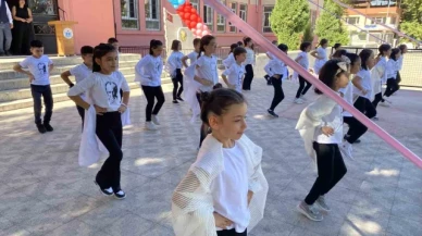 Alaşehir ve Turgutlu'da İlköğretim Haftası kutlandı