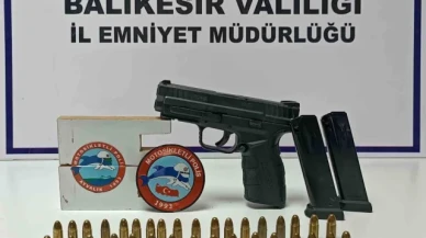 Balıkesir'de polis 11 aranan şahsı yakaladı