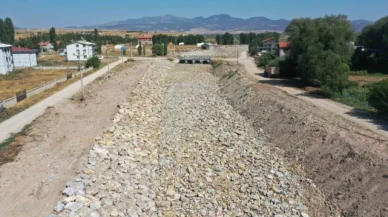 Beyşehir'in mahallesi taşkın riskinden kurtarılıyor