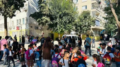 Birecik'te polis ekipleri öğrencileri bilgilendirdi