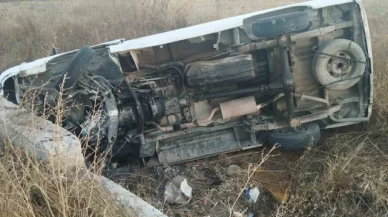Burdur'da minibüs devrildi: 1 yaralı