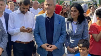 Eyüpsultan Belediyesi, Parseller Spor Sahası'nı futbolseverlerle buluşturdu