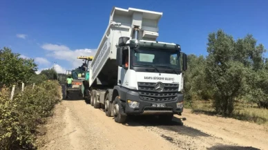 Geyve'de 3 mahallenin yolları yenilendi