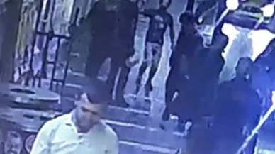 İstanbul'da aklı almaz olay kamerada: Kovulunca müşterilerin üstüne tiner attı