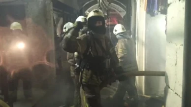 Kapalıçarşı'da çıkan yangın söndürüldü