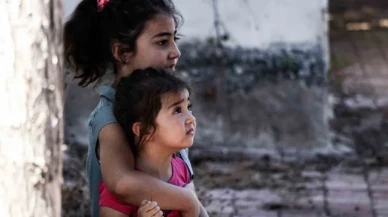 Otların tutuşmasıyla başlayan yangın, evlere yönelince büyük korku yaşandı