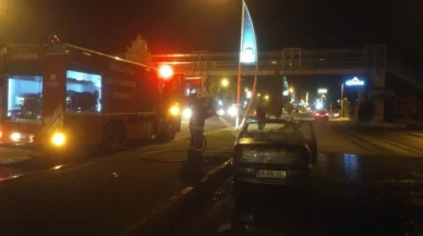 Otomobil alev topuna döndü: 2 yaralı