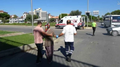 Otomobiller çarpıştı, sürücülerin eşleri yaralandı