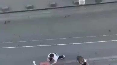 Pendik'te sokak ortasında anne oğul kavgası kamerada