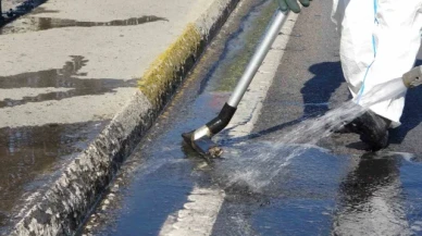 Pendik'te yola bırakılan kimyasal madde paniğe neden oldu