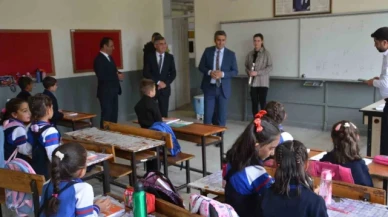 Sarıkamış'ta ilk ders zili çaldı