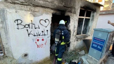 Sokaktan binbir emekle topladıkları yandı, gözyaşlarını tutamadı