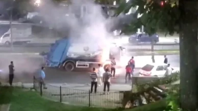 Sultangazi'de seyir halindeki çöp kamyonu alev alev yandı