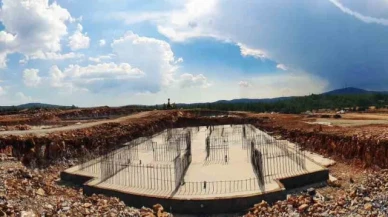 TOKİ Menteşe 3. etap sosyal konutların temel inşaatı tamamlanıyor