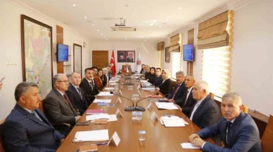 Vali Dağlı kütüphane yöneticileriyle bir araya geldi