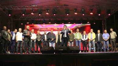 Vatandaş hizmet bekliyor, başkan konser organize ediyor