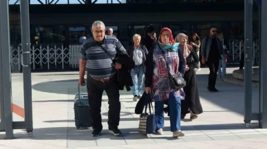 Yüksek Hızlı Tren uçağı solladı