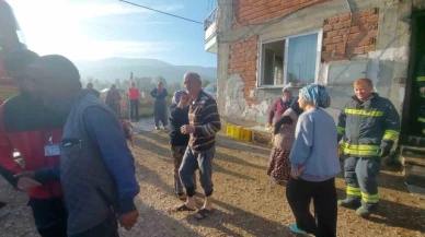 Evde yangın çıktı, 2 kişi hastanelik oldu