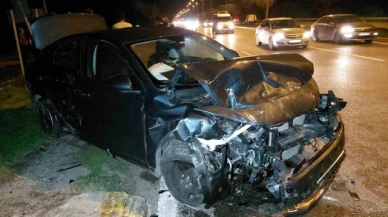 iki otomobil çarpıştı: 4 yaralı