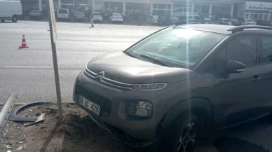 iki otomobil çarpıştı: 4 yaralı