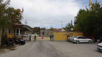İşten çıkartılan işçiler  2 gündür eylem yapıyor
