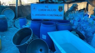 Kaçak içki imalathanesine Jandarma'dan baskın