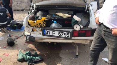 Lastiği patlayan otomobil duvara çarptı: 1 ölü
