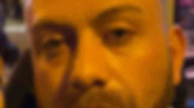 "Siz bana ihanet ettiniz" diyerek silahla ateş açtı: 3 yaralı