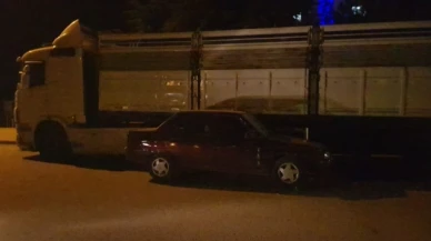 Ticari araç ve otomobil çarpıştı: 1 yaralı