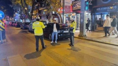 Yüksek sesle müzik dinleyen araçlar, cezadan kaçamadı