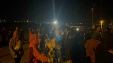 Asansörde kalan 3 öğrenci bulundukları yerden çıkarıldı