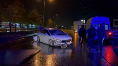 Bariyerlere çarpan otomobilde 5 kişi yaralandı
