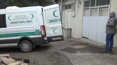 Okula giderken otomobilin çarptığı çocuk hayatını kaybetti