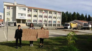 Ortaokul bahçesine yapılan anaokuluna veliler tepki gösterdi