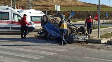 Kontrolden çıkan otomobil devrildi: 3 yaralı