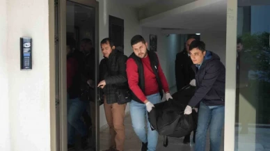 Müdür yardımcısı boğazı bıçakla kesilmiş halde bulundu