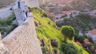 Oğlunu surlardan iterek ölümüne sebep olan anneye müebbet hapis
