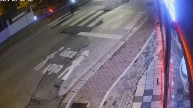 Oto galeriye kurşun yağdırdılar : O anları videoya çekip sosyal medyada paylaştılar
