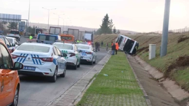 Otobüs ile tır çarpıştı: 10 yaralı