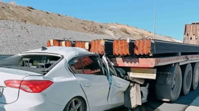 Otomobil demir taşıyan tırın dorsesine çarptı: 1 ölü