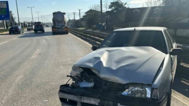 Tır ile otomobilin karıştığı kazada 2 kişi yaralı