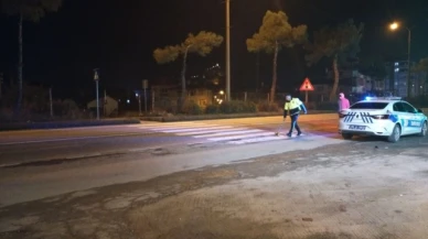 Yolun karşısına geçerken otomobilin çarptığı kadın hayatını kaybetti