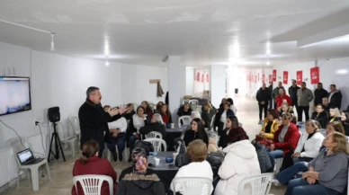 Emektarlardan sonra gençlerle buluştu