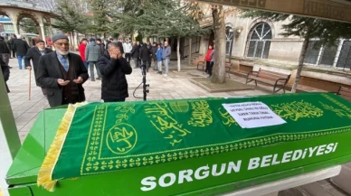 Eşini ve kızını öldürdükten sonra intihar eden polis ile eşinin cenazesi toprağa verildi