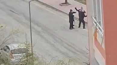 İki yaşlı vatandaş birbirine girdi