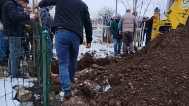 İntihar eden 2 öğrenci toprağa verildi