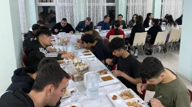 Kaymakam Kartal öğrencilerle bir araya geldi