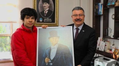 Lise Öğrencisinden Başkan Kargı'ya Anlamlı Hediye